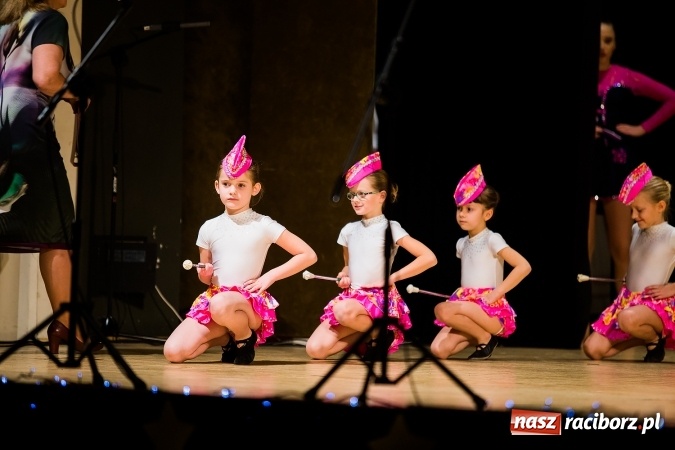 Zdjęcie w galerii na portalu naszraciborz.pl: Świąteczny koncert charytatywny Źródła w Raciborskim Centrum Kultury wiadomości z regionu