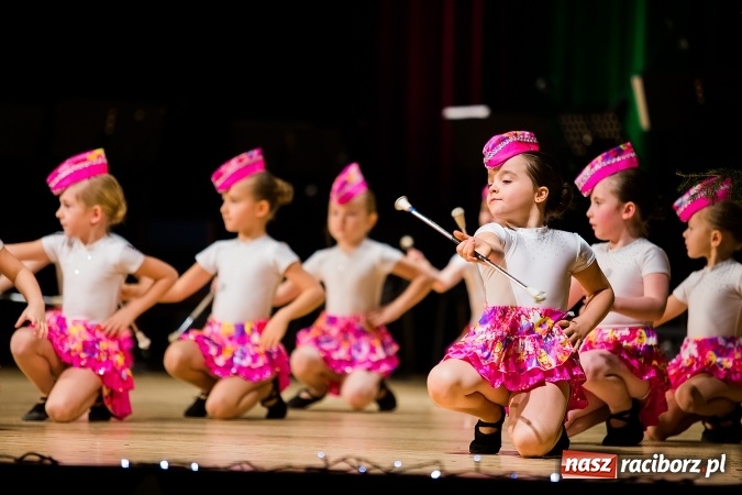 Zdjęcie w galerii na portalu naszraciborz.pl: Świąteczny koncert charytatywny Źródła w Raciborskim Centrum Kultury wiadomości z regionu
