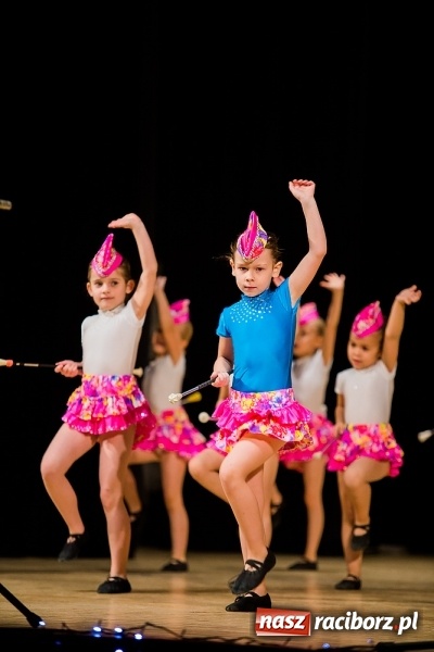 Zdjęcie w galerii na portalu naszraciborz.pl: Świąteczny koncert charytatywny Źródła w Raciborskim Centrum Kultury wiadomości z regionu