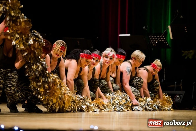 Zdjęcie w galerii na portalu naszraciborz.pl: Świąteczny koncert charytatywny Źródła w Raciborskim Centrum Kultury wiadomości z regionu