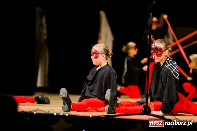 Zdjęcie w galerii na portalu naszraciborz.pl: Świąteczny koncert charytatywny Źródła w Raciborskim Centrum Kultury wiadomości z regionu