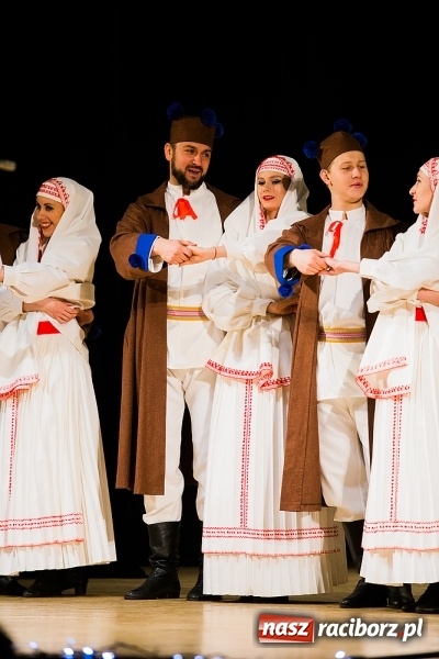 Zdjęcie w galerii na portalu naszraciborz.pl: Świąteczny koncert charytatywny Źródła w Raciborskim Centrum Kultury wiadomości z regionu