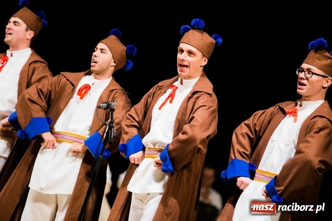 Zdjęcie w galerii na portalu naszraciborz.pl: Świąteczny koncert charytatywny Źródła w Raciborskim Centrum Kultury wiadomości z regionu