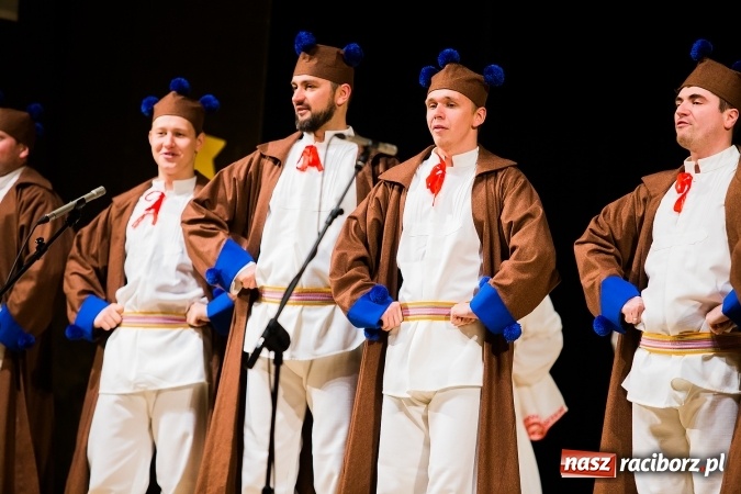 Zdjęcie w galerii na portalu naszraciborz.pl: Świąteczny koncert charytatywny Źródła w Raciborskim Centrum Kultury wiadomości z regionu