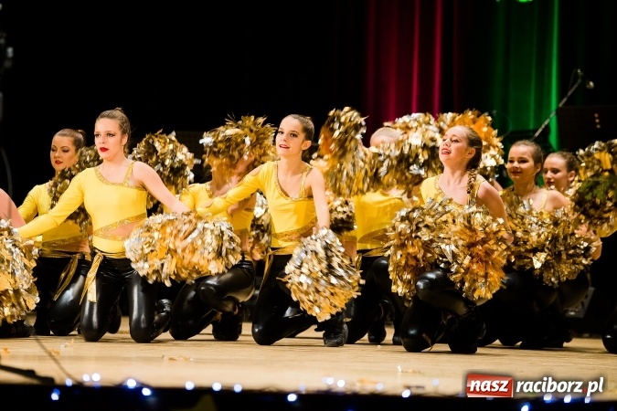 Zdjęcie w galerii na portalu naszraciborz.pl: Świąteczny koncert charytatywny Źródła w Raciborskim Centrum Kultury wiadomości z regionu