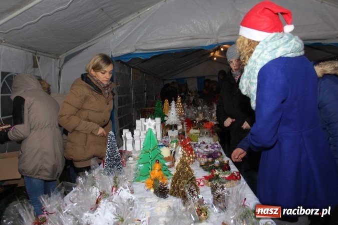 Zdjęcie w galerii na portalu naszraciborz.pl: W Kornowacu zapachniało Bożym Narodzeniem  wiadomości z regionu