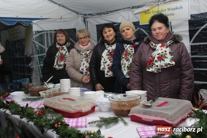 Zdjęcie w galerii na portalu naszraciborz.pl: W Kornowacu zapachniało Bożym Narodzeniem  wiadomości z regionu