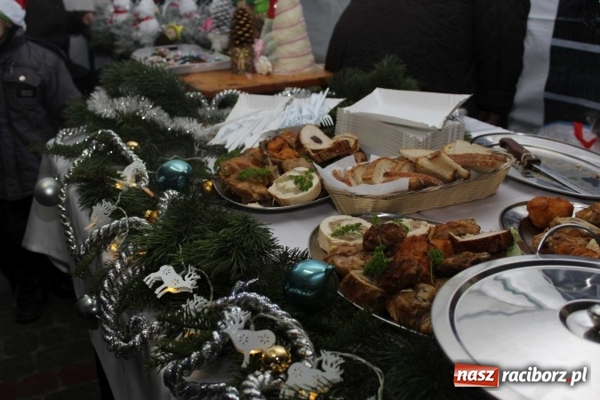 Zdjęcie w galerii na portalu naszraciborz.pl: W Kornowacu zapachniało Bożym Narodzeniem  wiadomości z regionu