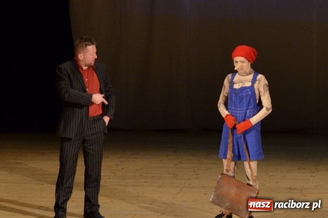 Zdjęcie w galerii na portalu naszraciborz.pl: Pinokio, chłopiec z drewna na scenie RCK wiadomości z regionu