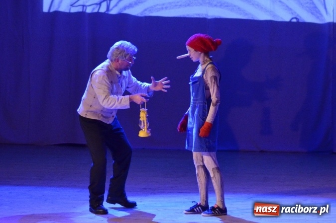 Zdjęcie w galerii na portalu naszraciborz.pl: Pinokio, chłopiec z drewna na scenie RCK wiadomości z regionu