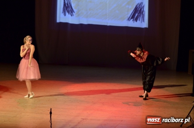 Zdjęcie w galerii na portalu naszraciborz.pl: Pinokio, chłopiec z drewna na scenie RCK wiadomości z regionu