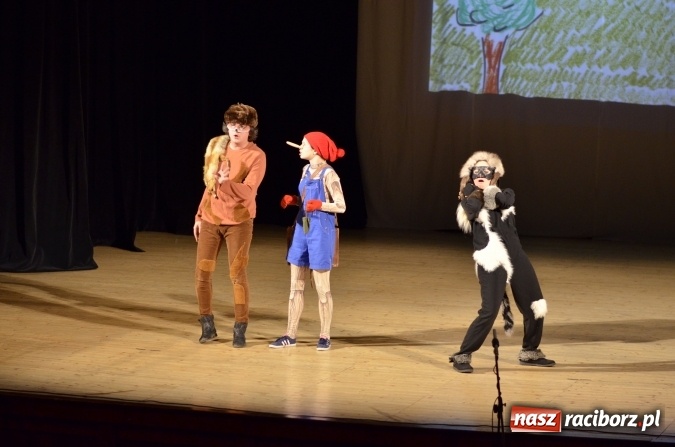Zdjęcie w galerii na portalu naszraciborz.pl: Pinokio, chłopiec z drewna na scenie RCK wiadomości z regionu