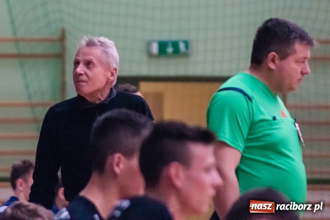 Zdjęcie w galerii na portalu naszraciborz.pl: Niedzielny wieczór z Halową Ligą Piłki Nożnej wiadomości z regionu