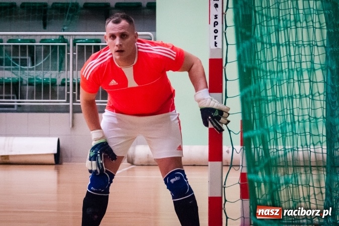 Zdjęcie w galerii na portalu naszraciborz.pl: Niedzielny wieczór z Halową Ligą Piłki Nożnej wiadomości z regionu