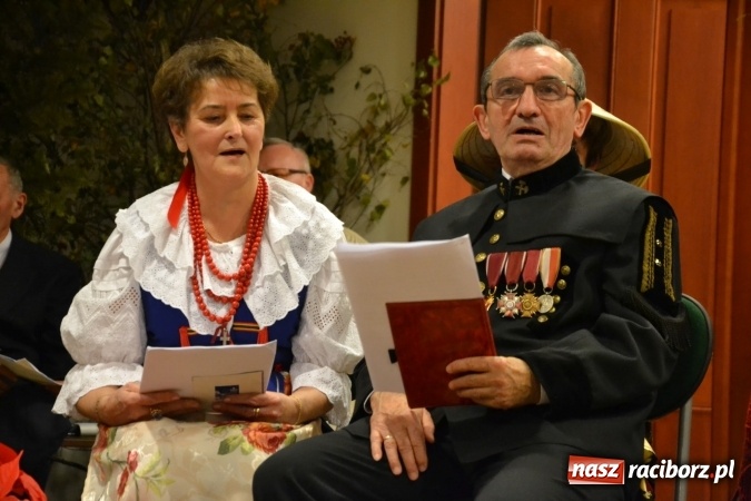 Zdjęcie w galerii na portalu naszraciborz.pl: W pośpiechu na Święta Bożego Narodzenia - widowisko wigilijne na Zamku Piastowskim wiadomości z regionu