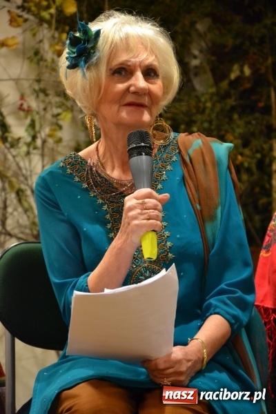 Zdjęcie w galerii na portalu naszraciborz.pl: W pośpiechu na Święta Bożego Narodzenia - widowisko wigilijne na Zamku Piastowskim wiadomości z regionu