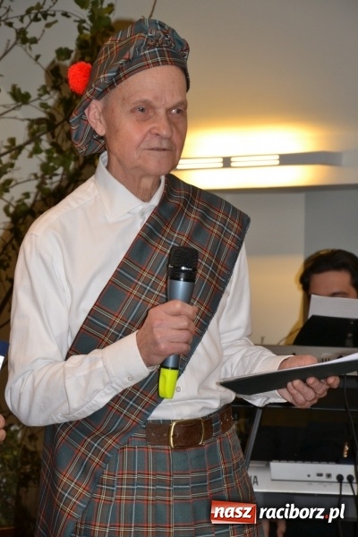 Zdjęcie w galerii na portalu naszraciborz.pl: W pośpiechu na Święta Bożego Narodzenia - widowisko wigilijne na Zamku Piastowskim wiadomości z regionu