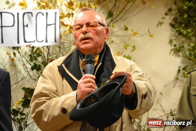 Zdjęcie w galerii na portalu naszraciborz.pl: W pośpiechu na Święta Bożego Narodzenia - widowisko wigilijne na Zamku Piastowskim wiadomości z regionu