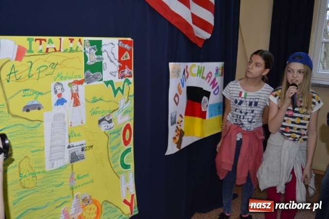 Zdjęcie w galerii na portalu naszraciborz.pl: Uczniowie Szkoły Podstawowej nr 4 śpiewają po chińsku i po czesku  wiadomości z regionu