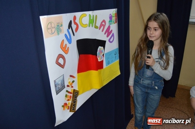 Zdjęcie w galerii na portalu naszraciborz.pl: Uczniowie Szkoły Podstawowej nr 4 śpiewają po chińsku i po czesku  wiadomości z regionu