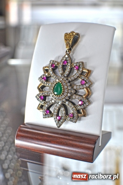 Zdjęcie w galerii na portalu naszraciborz.pl: Jubiler Pośpiech - idealny prezent na Gwiazdkę wiadomości z regionu