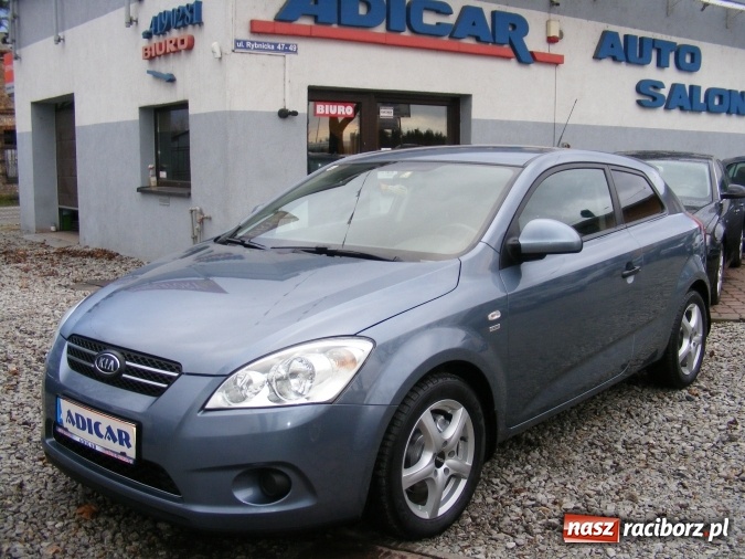 Zdjęcie w galerii na portalu naszraciborz.pl: Spraw sobie samochód na święta wiadomości z regionu