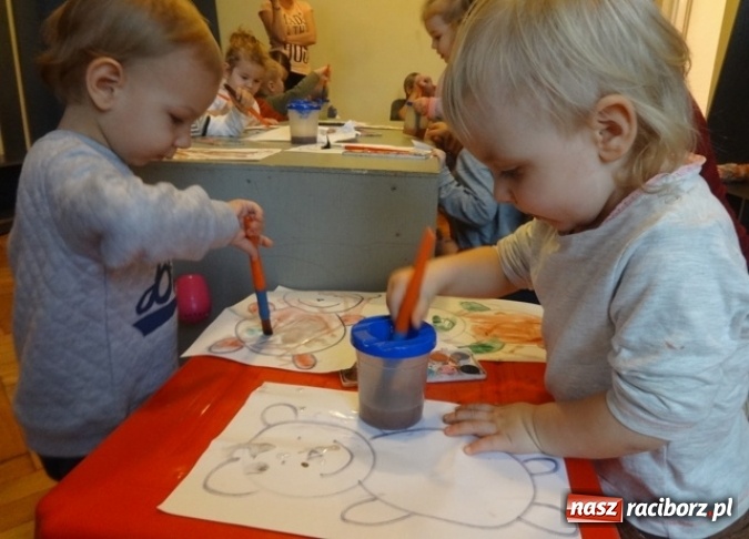 Zdjęcie w galerii na portalu naszraciborz.pl: Fikusie czekają na święta  wiadomości z regionu