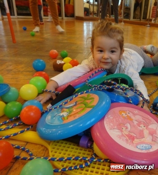 Zdjęcie w galerii na portalu naszraciborz.pl: Fikusie czekają na święta  wiadomości z regionu