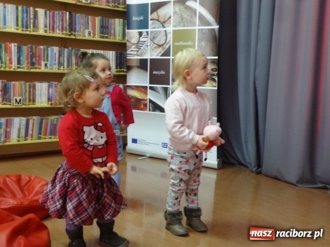 Zdjęcie w galerii na portalu naszraciborz.pl: Fikusie czekają na święta  wiadomości z regionu