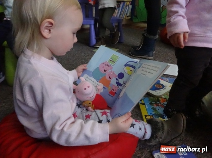 Zdjęcie w galerii na portalu naszraciborz.pl: Fikusie czekają na święta  wiadomości z regionu