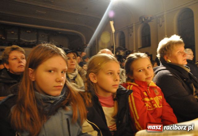 Zdjęcie w galerii na portalu naszraciborz.pl: Magiczne kolędowanie na Płoni wiadomości z regionu