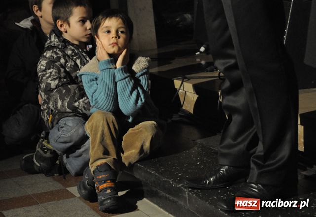 Zdjęcie w galerii na portalu naszraciborz.pl: Magiczne kolędowanie na Płoni wiadomości z regionu