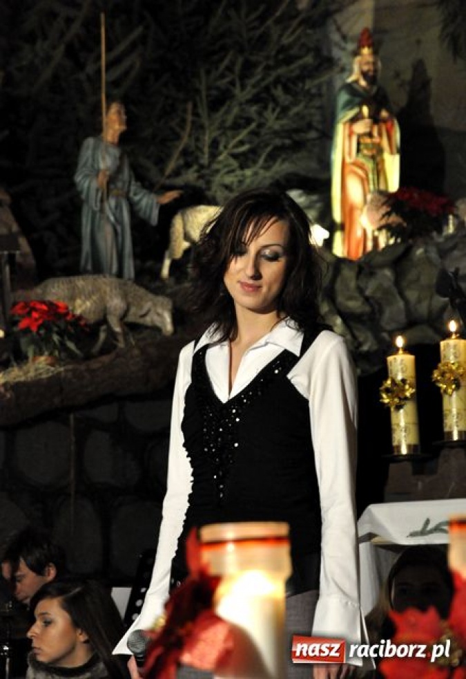 Zdjęcie w galerii na portalu naszraciborz.pl: Magiczne kolędowanie na Płoni wiadomości z regionu