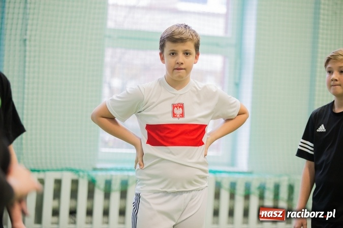 Zdjęcie w galerii na portalu naszraciborz.pl: Turniej Dwójek Siatkarskich Dziewcząt i Chłopców klas VI wiadomości z regionu