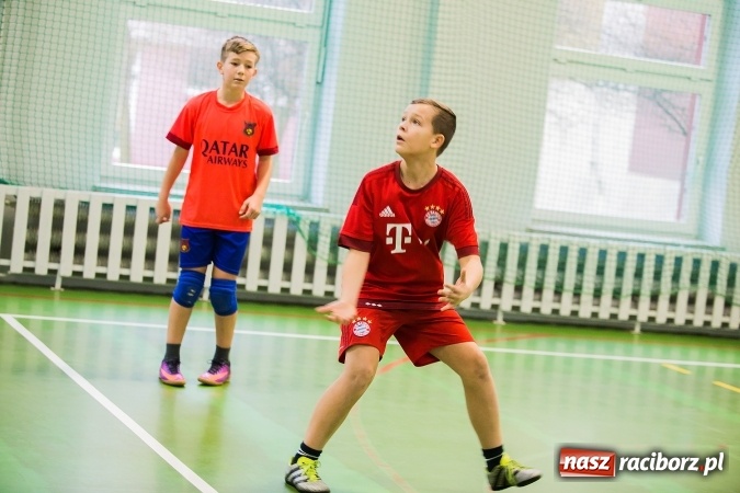 Zdjęcie w galerii na portalu naszraciborz.pl: Turniej Dwójek Siatkarskich Dziewcząt i Chłopców klas VI wiadomości z regionu