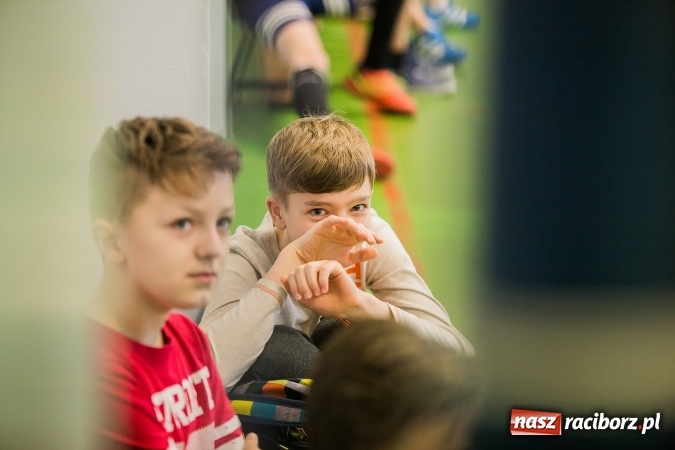 Zdjęcie w galerii na portalu naszraciborz.pl: Turniej Dwójek Siatkarskich Dziewcząt i Chłopców klas VI wiadomości z regionu