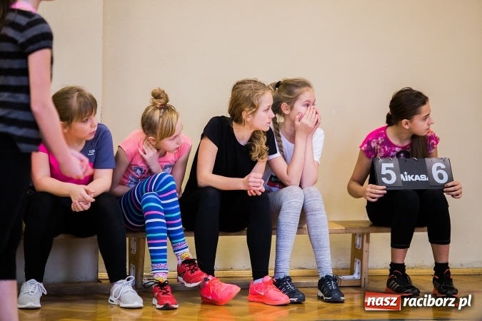 Zdjęcie w galerii na portalu naszraciborz.pl: Turniej Dwójek Siatkarskich Dziewcząt i Chłopców klas VI wiadomości z regionu