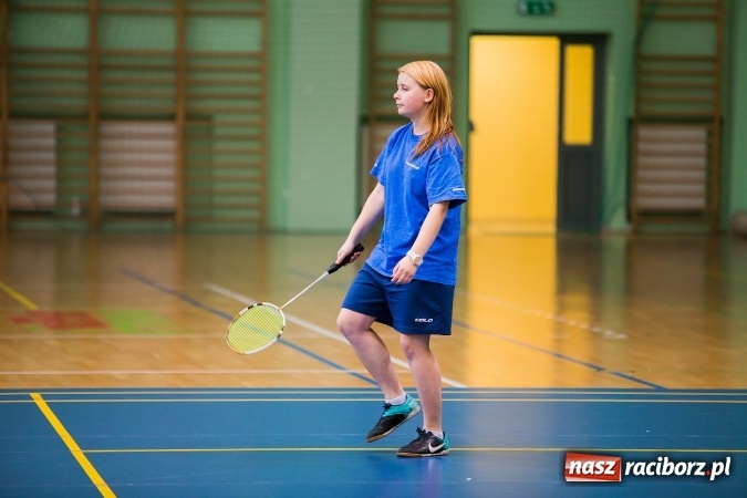Zdjęcie w galerii na portalu naszraciborz.pl: Finał miejski w badmintonie dziewcząt szkół ponagimnazjalnych wiadomości z regionu