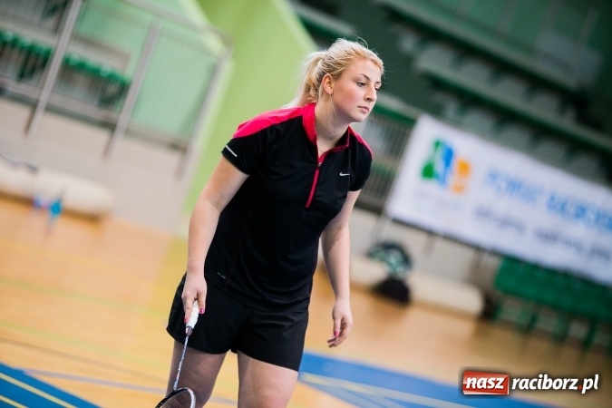 Zdjęcie w galerii na portalu naszraciborz.pl: Finał miejski w badmintonie dziewcząt szkół ponagimnazjalnych wiadomości z regionu