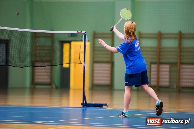 Zdjęcie w galerii na portalu naszraciborz.pl: Finał miejski w badmintonie dziewcząt szkół ponagimnazjalnych wiadomości z regionu