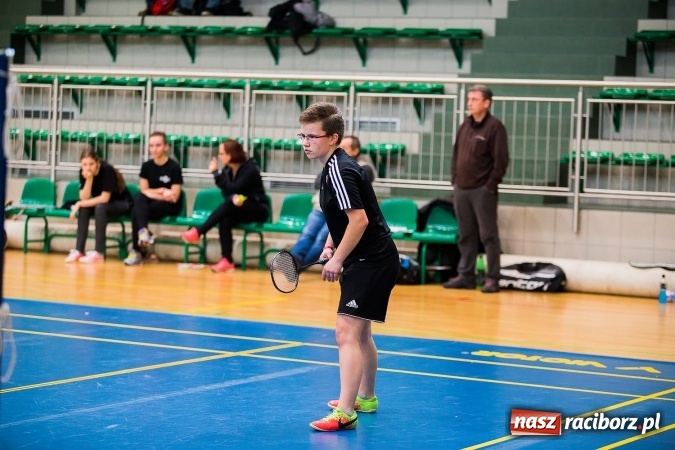 Zdjęcie w galerii na portalu naszraciborz.pl: Finał miejski w badmintonie dziewcząt szkół ponagimnazjalnych wiadomości z regionu