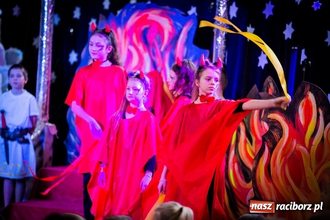 Zdjęcie w galerii na portalu naszraciborz.pl: Gdzie jest nasze Betlejem, czyli jasełka w SP 13 wiadomości z regionu