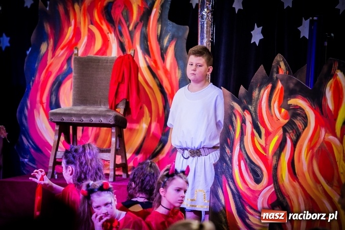 Zdjęcie w galerii na portalu naszraciborz.pl: Gdzie jest nasze Betlejem, czyli jasełka w SP 13 wiadomości z regionu