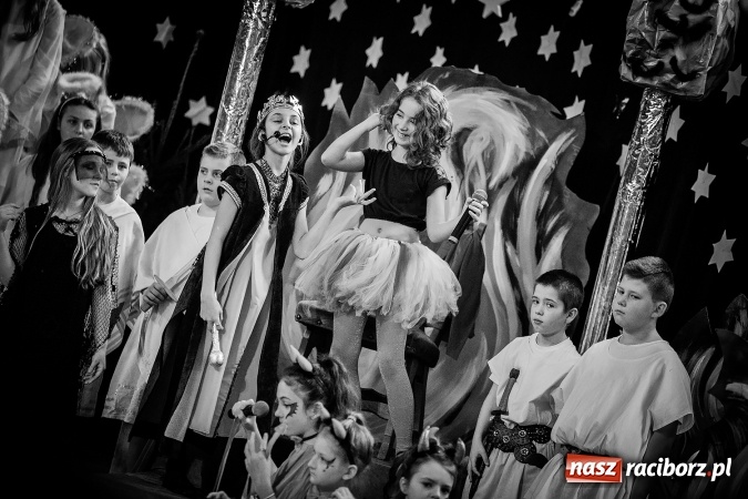 Zdjęcie w galerii na portalu naszraciborz.pl: Gdzie jest nasze Betlejem, czyli jasełka w SP 13 wiadomości z regionu