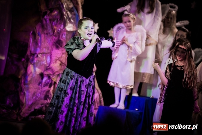 Zdjęcie w galerii na portalu naszraciborz.pl: Gdzie jest nasze Betlejem, czyli jasełka w SP 13 wiadomości z regionu