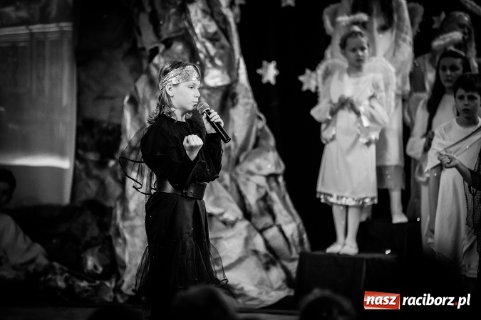 Zdjęcie w galerii na portalu naszraciborz.pl: Gdzie jest nasze Betlejem, czyli jasełka w SP 13 wiadomości z regionu