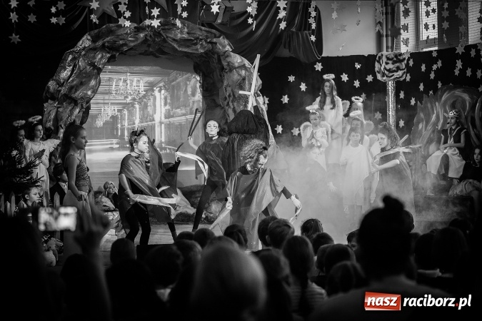 Zdjęcie w galerii na portalu naszraciborz.pl: Gdzie jest nasze Betlejem, czyli jasełka w SP 13 wiadomości z regionu