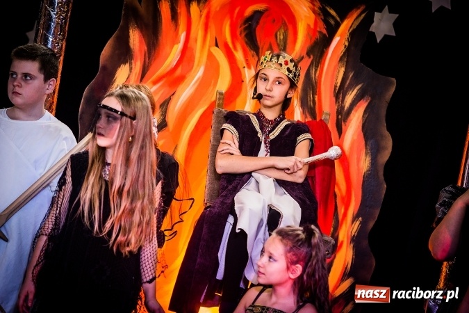 Zdjęcie w galerii na portalu naszraciborz.pl: Gdzie jest nasze Betlejem, czyli jasełka w SP 13 wiadomości z regionu