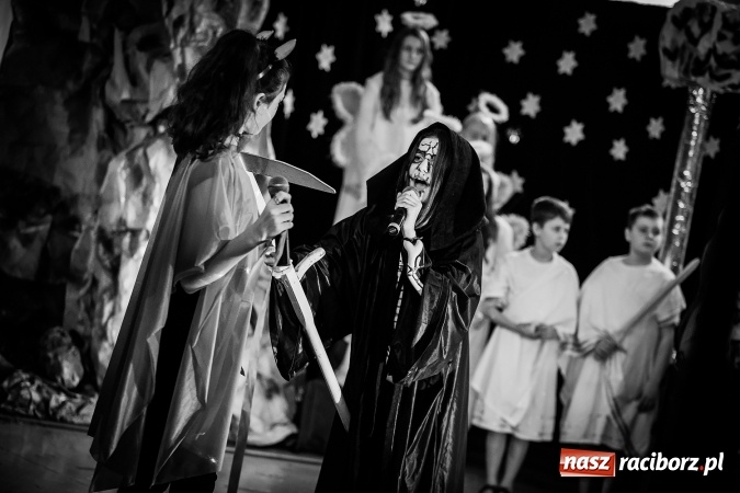 Zdjęcie w galerii na portalu naszraciborz.pl: Gdzie jest nasze Betlejem, czyli jasełka w SP 13 wiadomości z regionu