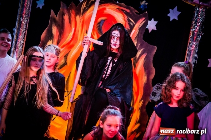 Zdjęcie w galerii na portalu naszraciborz.pl: Gdzie jest nasze Betlejem, czyli jasełka w SP 13 wiadomości z regionu